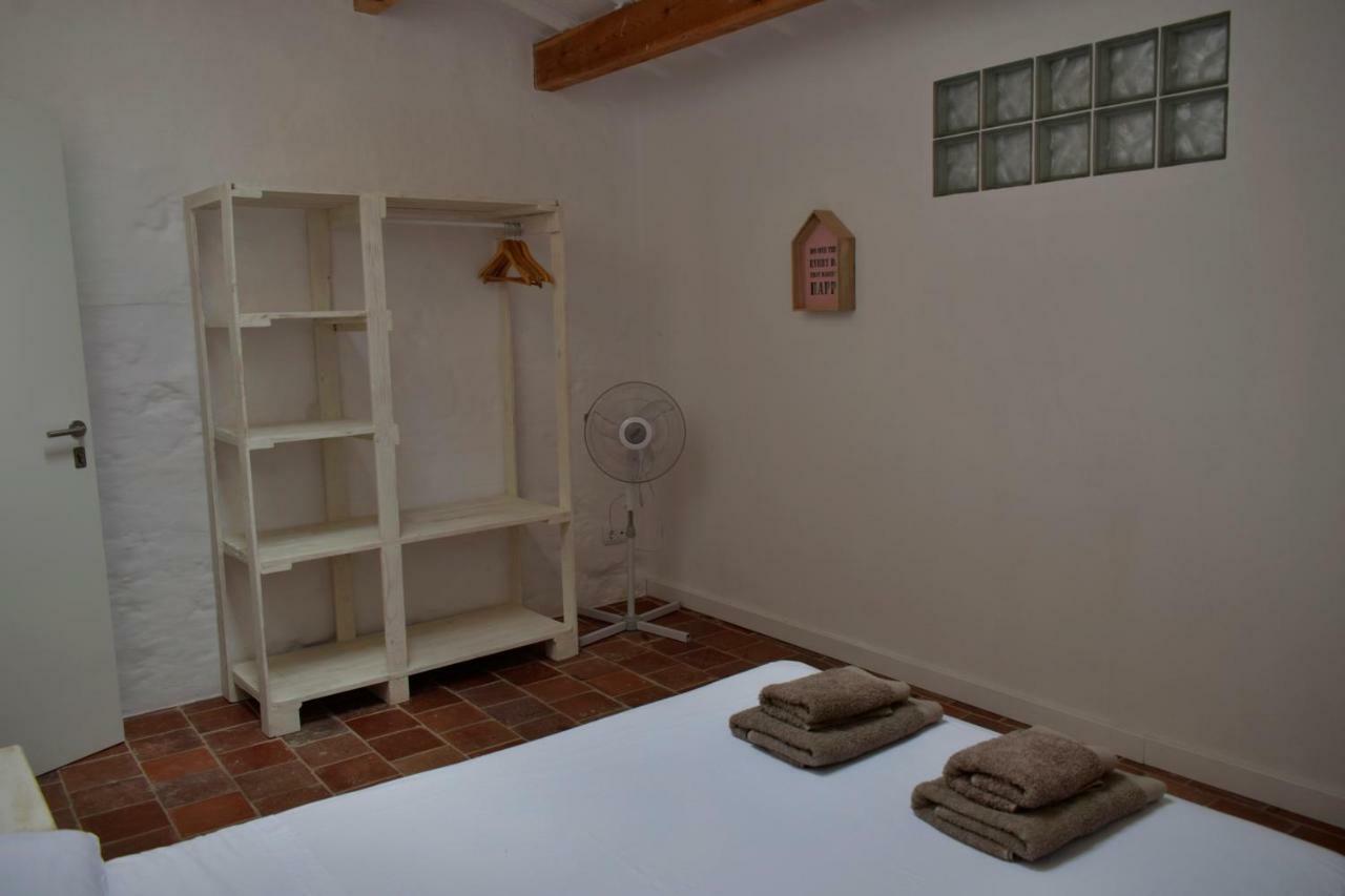 Refugi Biniati Vell Hostel Sant Lluis Exterior photo